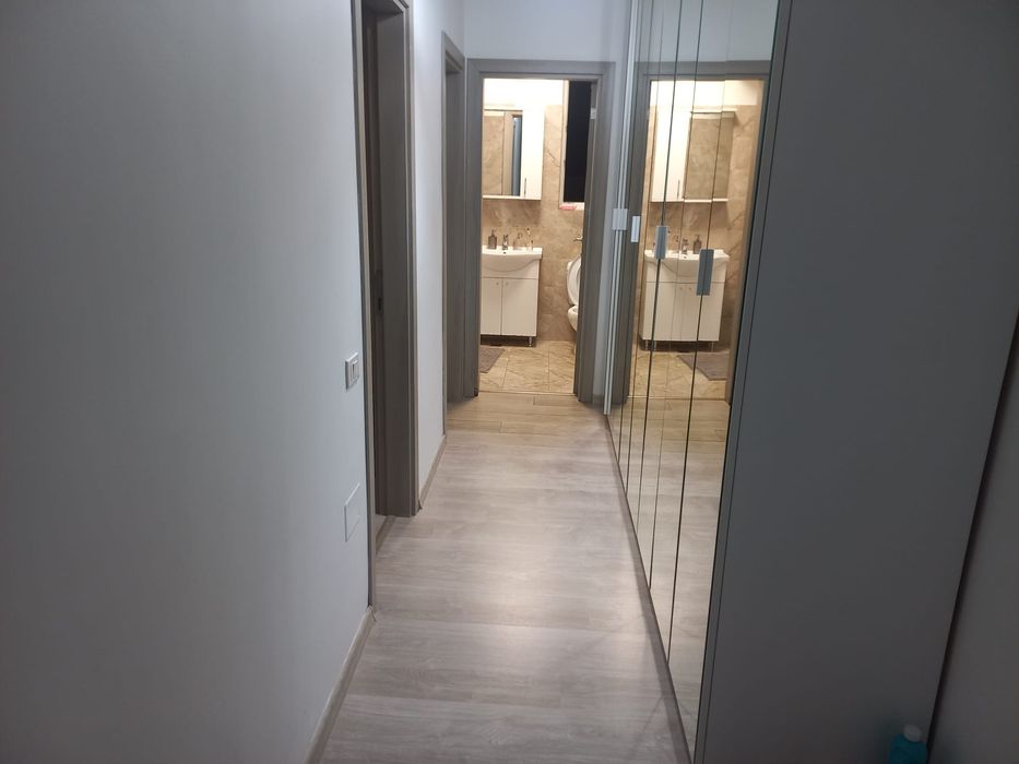 Închiriez apartament sector 3