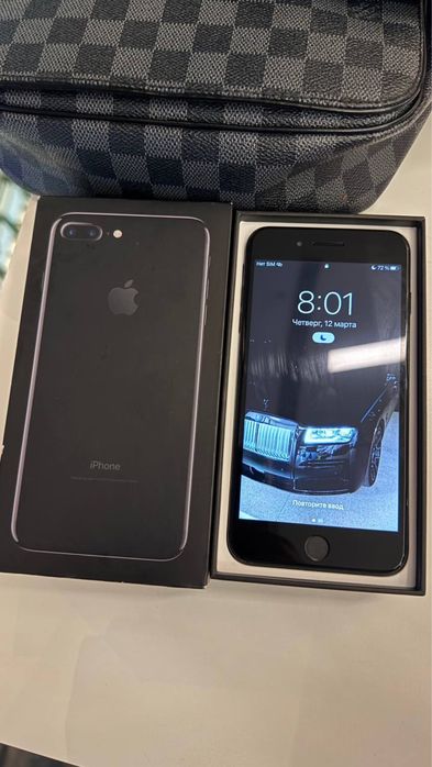 Продаю Айфон 7 плюс
