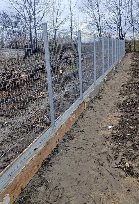 Garduri metalice construcții diferite modele la cererea dumneavoastră