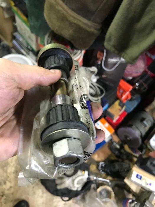 Втулка рулевого маятника E Class W124