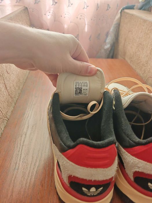 Кроссовки adidas - Limited Edition original Дёшево!!!