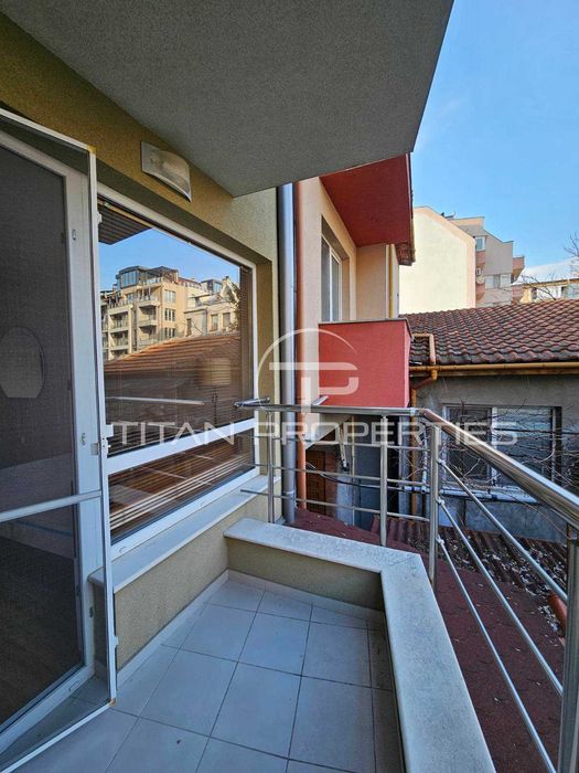 Тристаен апартамент Кършияка