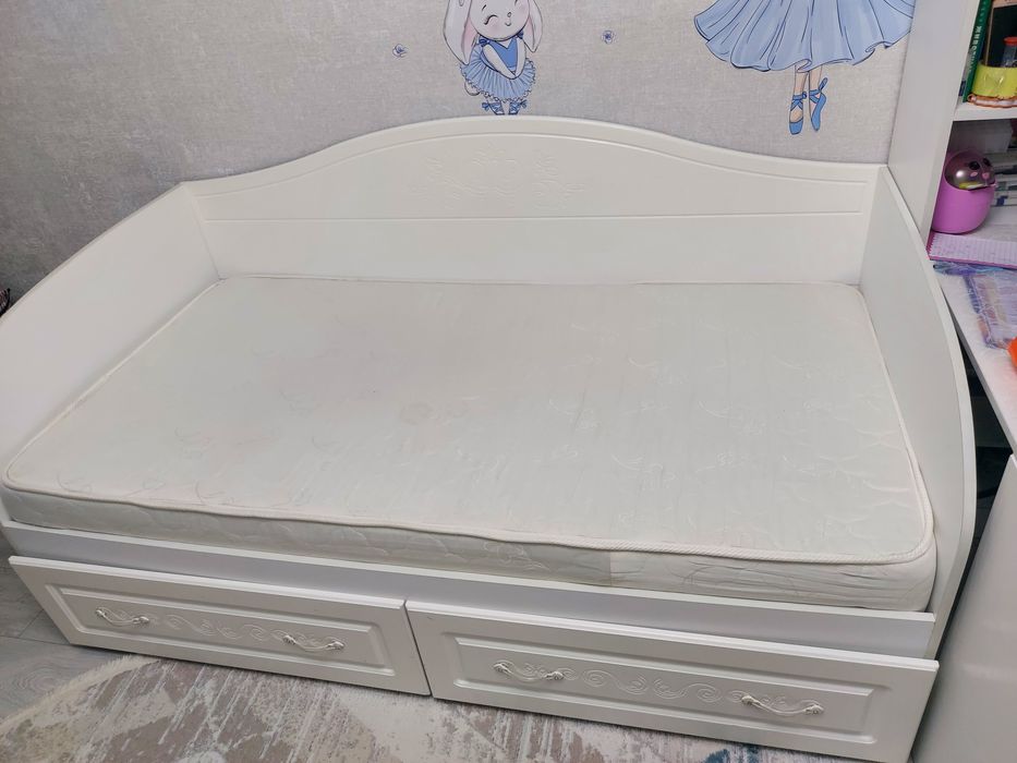 Кровать детская продам!