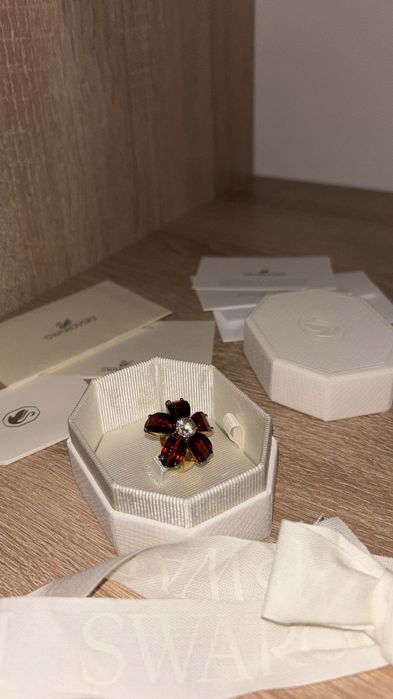 Swarovski cocktail ring flower Idillya