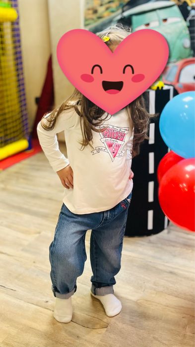 Детски дънки Guess