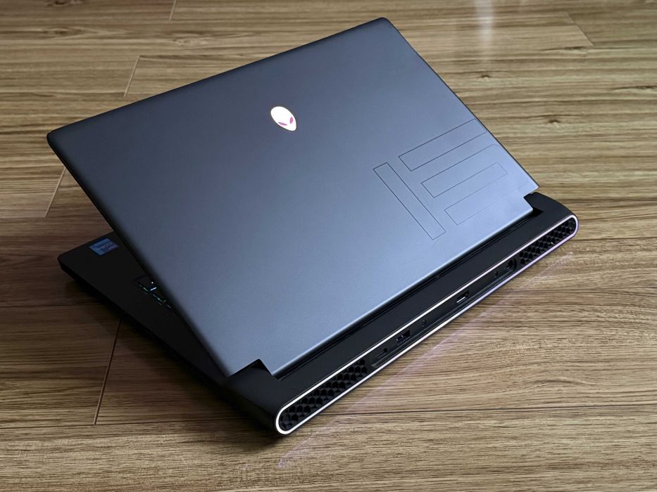 Alienware M15 R7`i7-12700H/RTX 3080Ti-16GB/32GB DDR5/512GB SSD/165Hz