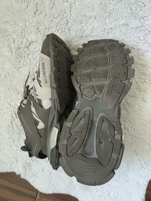 Balenciaga track 45