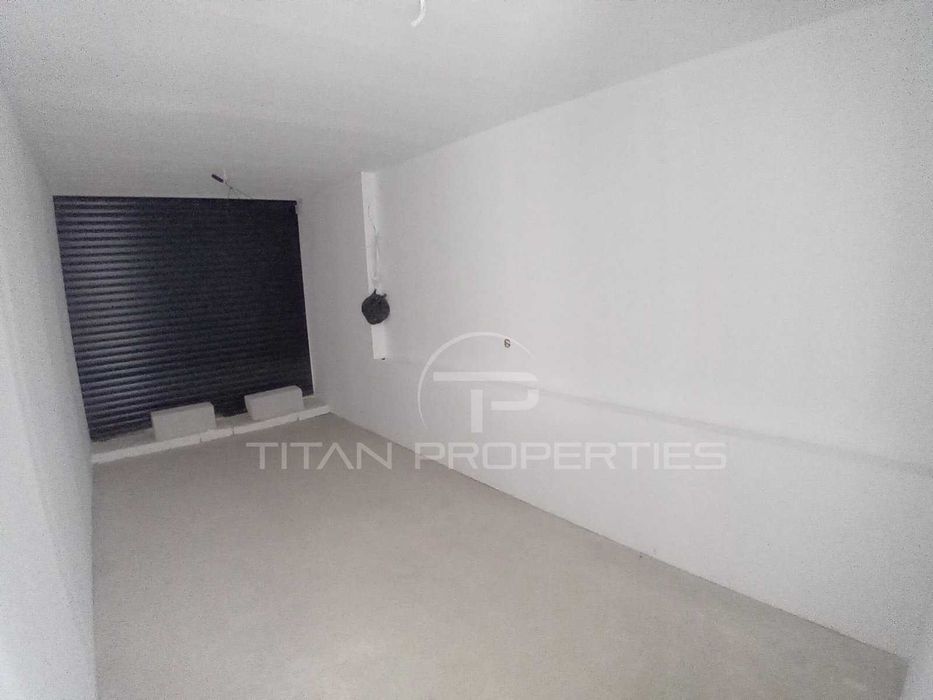 Продава се Къща в Пловдив, Остромила - 380 кв.м за 1048 €/кв.м - Снимка #14