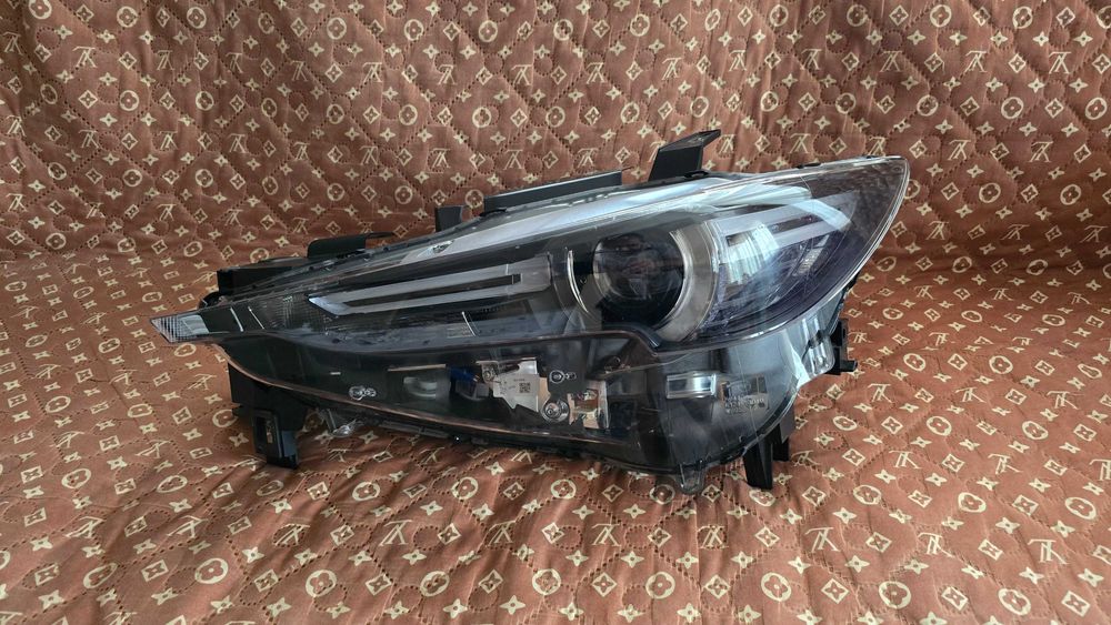 Фарове за Mazda CX5 (2017 - 2022)