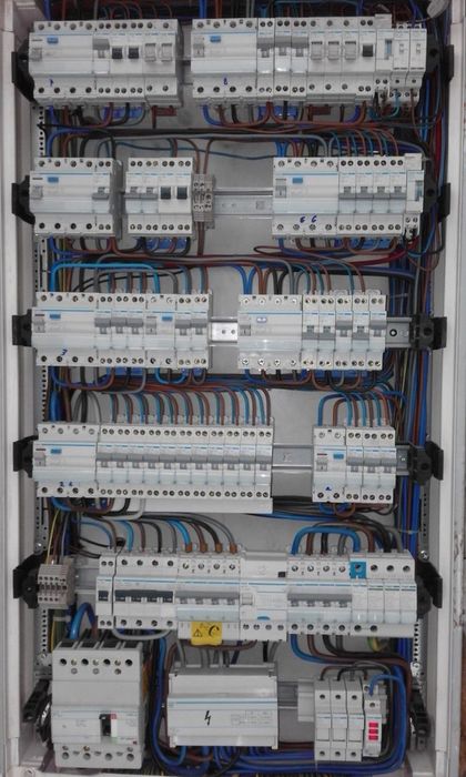 Elektrik Xizmati | Kafolat va Sifat 24/7