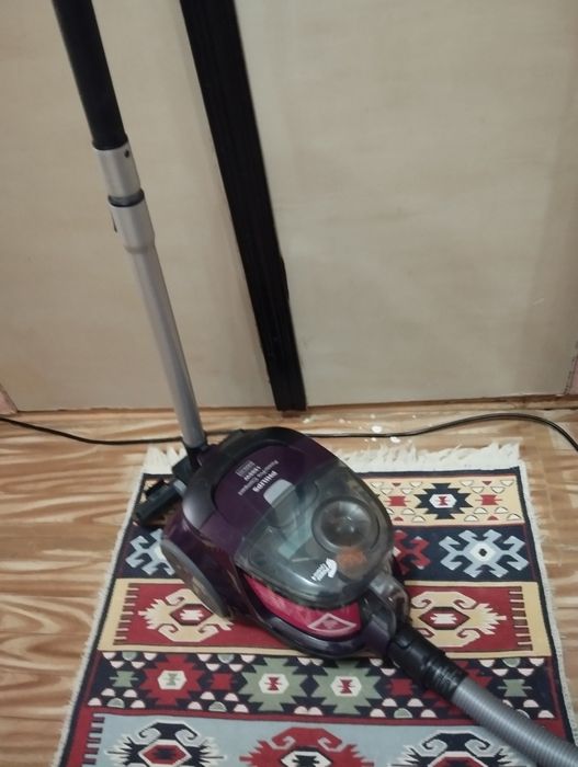 Пылесос    Филипс.
