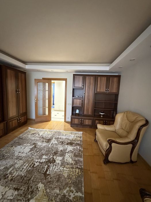 Inchiriez apartament 3 camere Bd Mircea Voda
