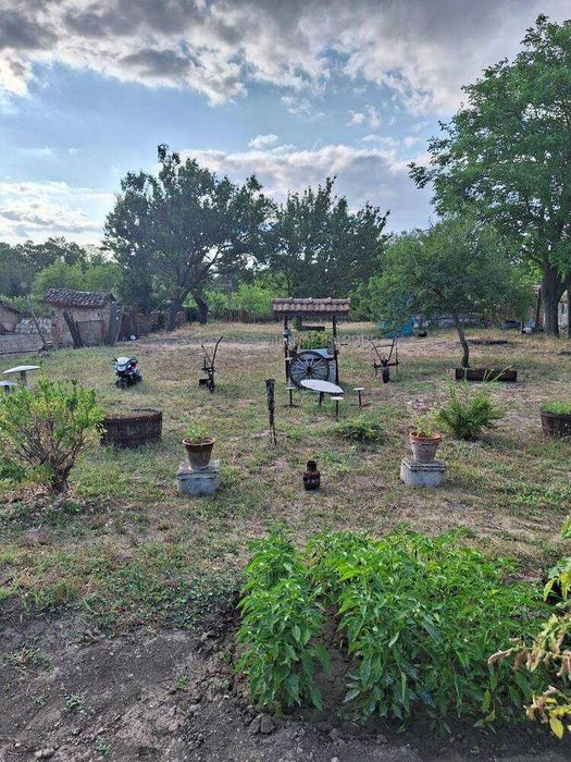 Къща в Кардам...