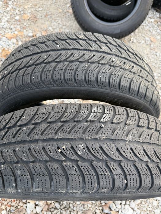 185/60 R15 2бр зимни гуми