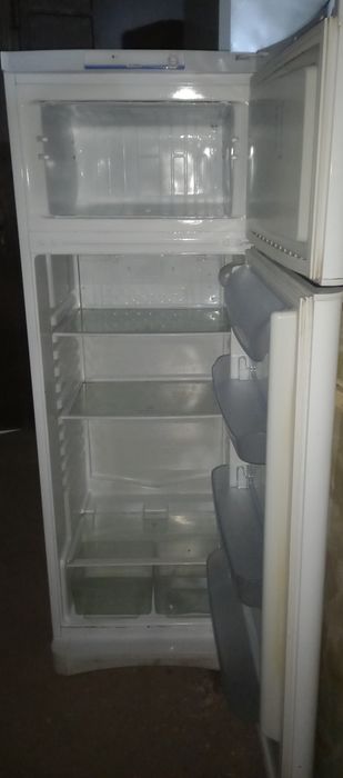 Продам холодильники
