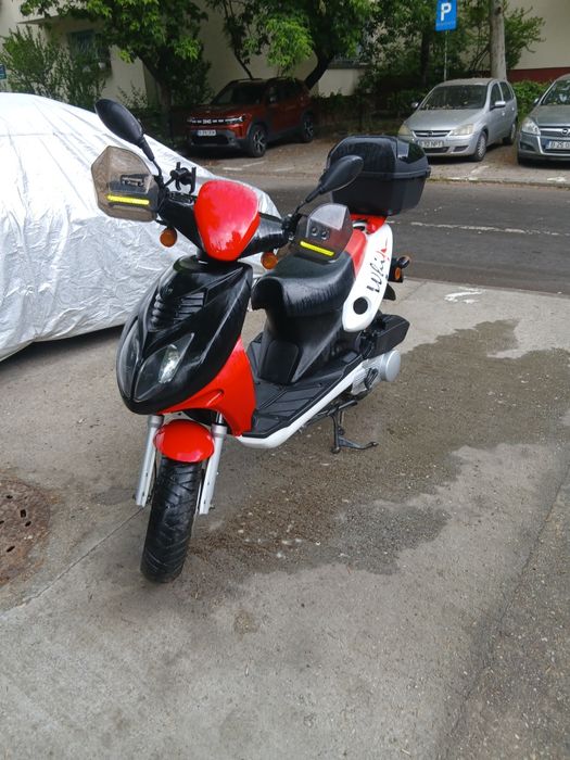 Scuter 125cc 4 timpi