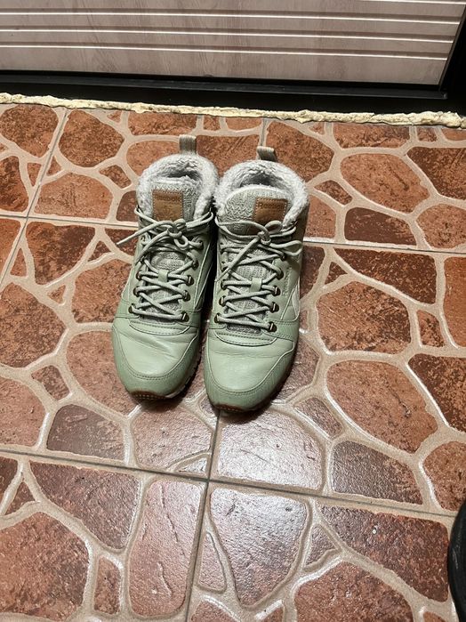 Зимние кроссовки