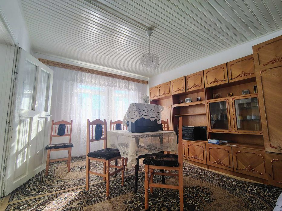 Casă de vânzare