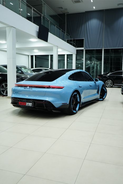 Porsche Taycan Turbo