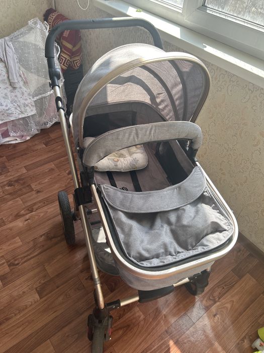 Детская коляска большая