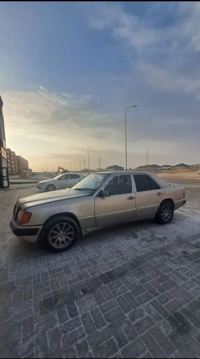 Продаеться Мерседес 124 е230