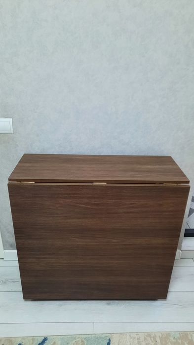 Продам новый стол книжку