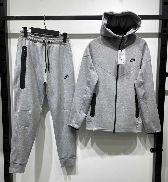 Nike tech fleece