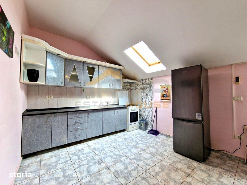 Apartament 2 camere si loc de parcare in zona Intim