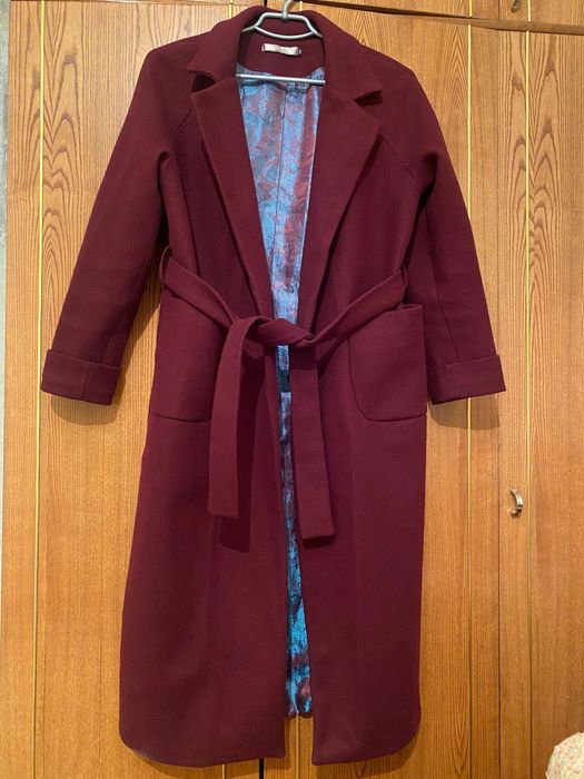 Пальто женское (48 размер)