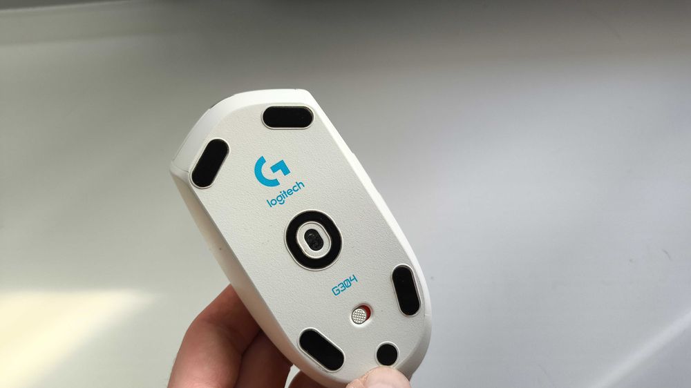 Продам мышь Logitech 304