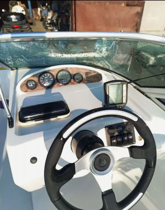 Продаётся Катер Yamarin 53 Bow Rider с мотором Suzuki 90 4 такт