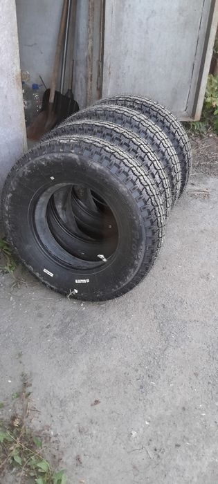 Шины с камерами новые для УАЗ