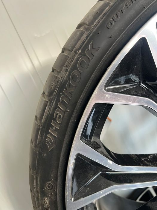 Mercedes гуми с  джанти  22''