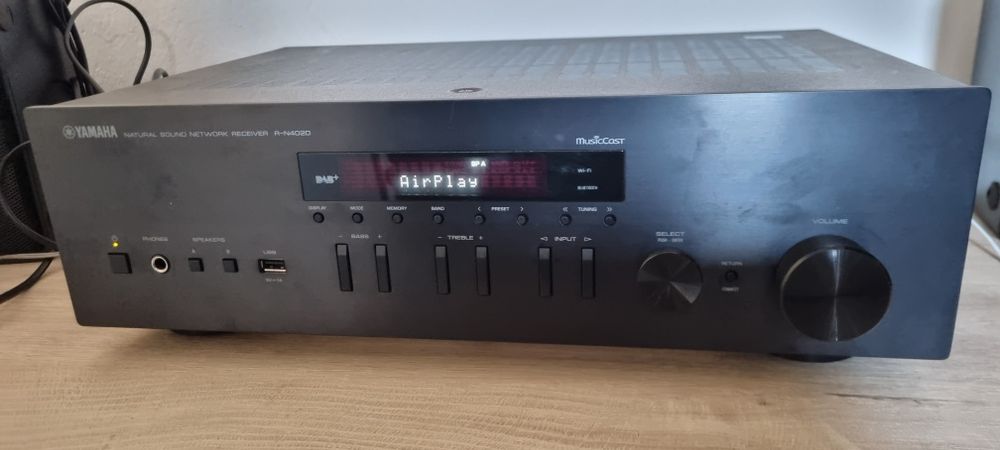 Receiver amplificator Yamaha R N402D, bluetooth, stick, internet radio