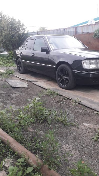 Продам Мерседес Бенс 124