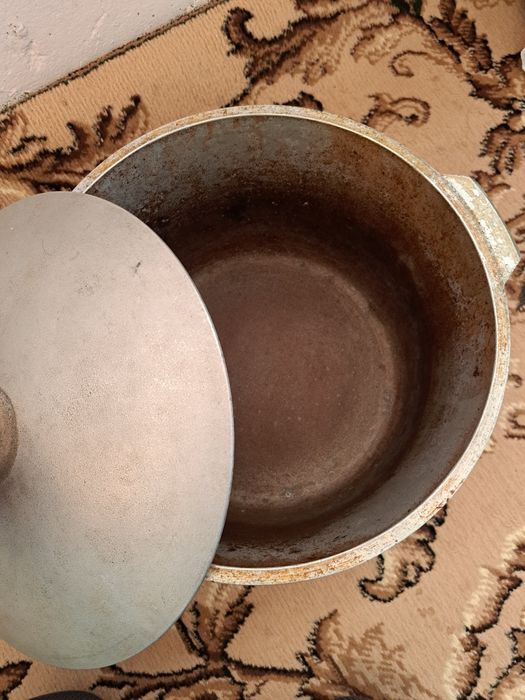 Продам казаны чугун