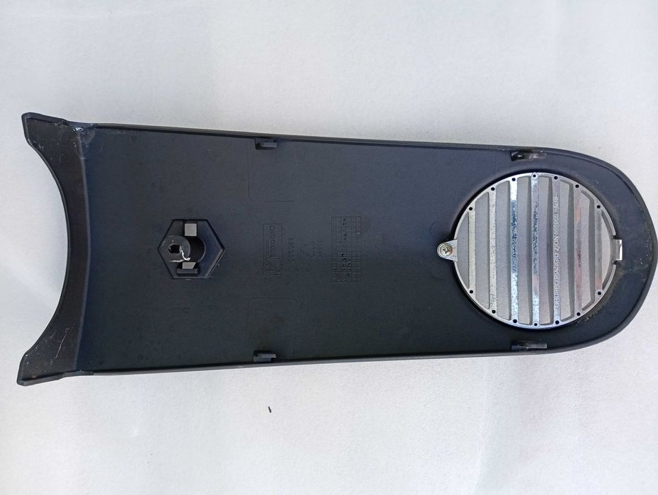 655964 Piaggio Vespa предна маска