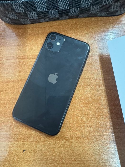 Продам Iphone 11