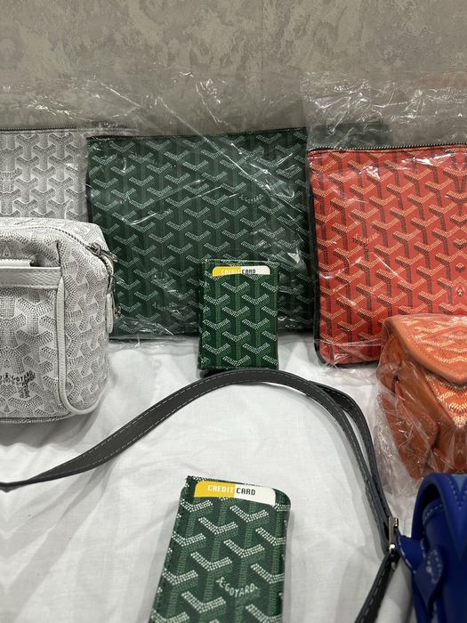Goyard  чанти цветни  нови 60лв/30€