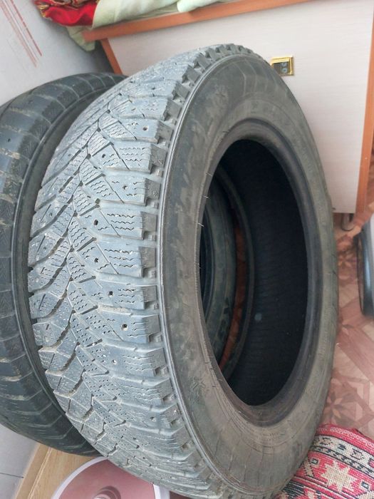 Шины 2 штки вместе