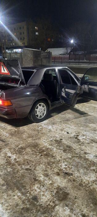 Продам Мерседес 190