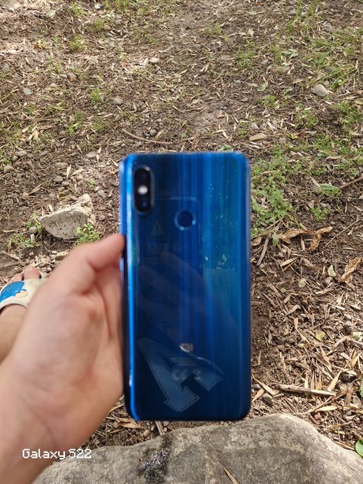 В продаже xiaomi mi 8