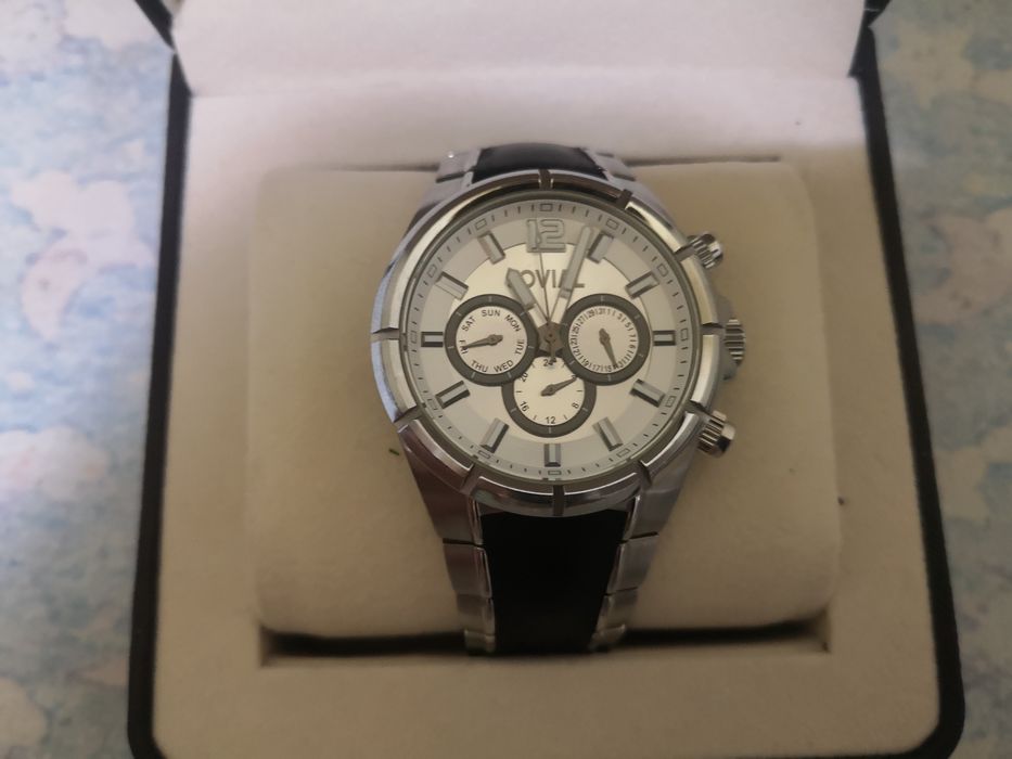 Часы хронограф мужские Jovial. Швейцария.