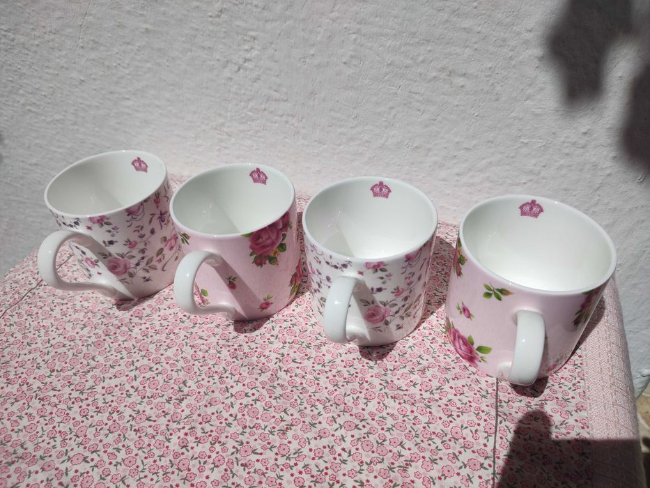 Чаши тип "мъг" Royal Albert New Country Roses и Pink Confetti