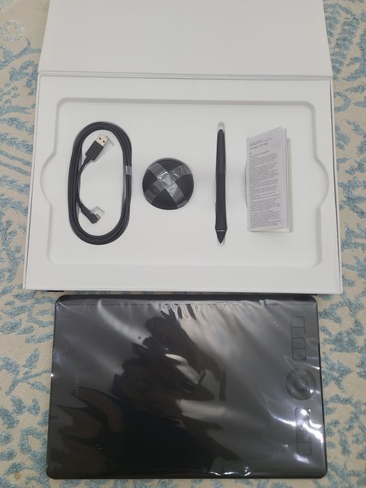 Графический планшет Wacom Intuos Pro pth-660