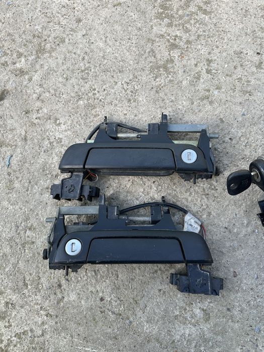 Комплект замков ручек Бмв Е34 - Е32