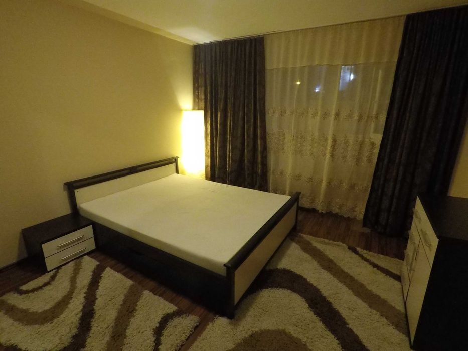Inchiriez apartament de doua camere in Brasov in centrul Civic