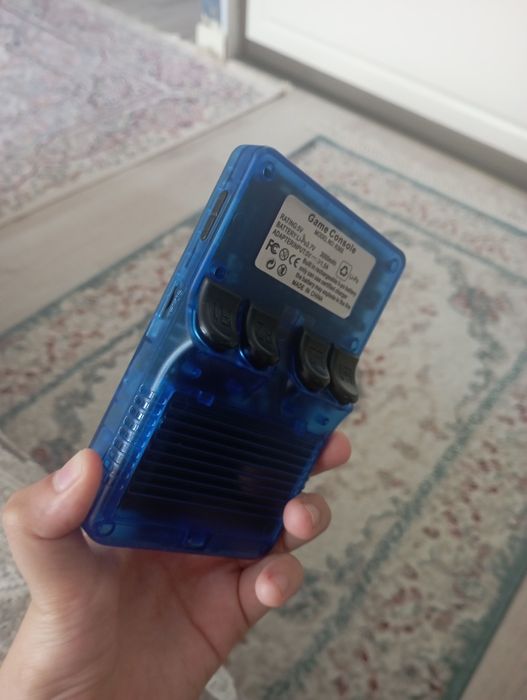 Приставка r36s прошитая (продам-обмен)