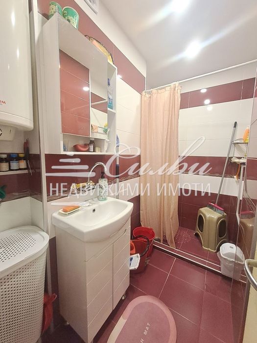 Продава се Тристаен апартамент в Шумен, Добруджански - 76 кв.м за 2013 €/кв.м - Снимка #11