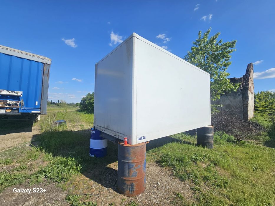 Cub cu lift Iveco daily Mercedes sprinter Renault master